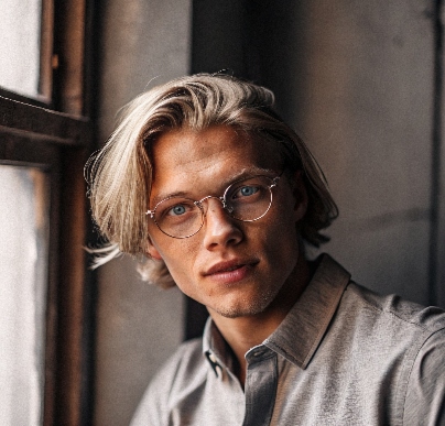 Андрей Ломанов